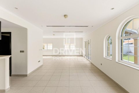 Vila di Jumeirah Park, Dubai, UAE 3 bilik tidur, 541.16 meter persegi № 757238 - foto 5