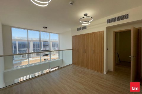 Villa in Dubai, UAE 3 bedrooms, 105.7 sq.m. № 635765 - photo 10