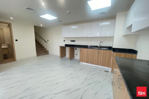 Villa in Dubai, UAE 3 bedrooms, 105.7 sq.m. № 635765 - photo 7
