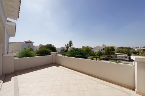 Vila u gradu The Villa, Dubai, UAE 5 spavaće sobe, 791.07 m2 Br. 748970 - Slika 18
