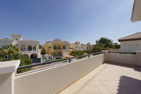 Vila u gradu The Villa, Dubai, UAE 5 spavaće sobe, 791.07 m2 Br. 748970 - Slika 19