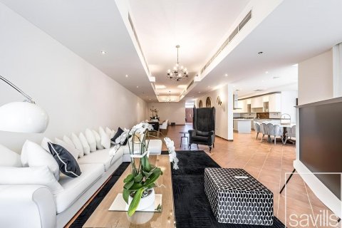 Villa til leie i Umm Suqeim, Dubai, Emiratene 5 soverom, 3716.03 kvm Nr. 747897 - Foto 5