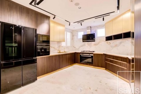 Снять в аренду виллу в Пальма Джумейра, Дубай, ОАЭ 4 спальни, 621.99м2, № 747871 - фото 4