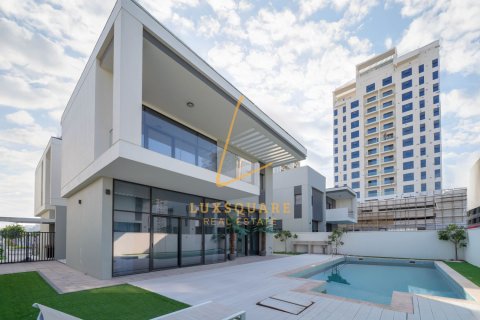 Vilë në Al Furjan, Dubai, Emiratet e Bashkuara Arabe 4 dhoma gjumi, 548 m2. № 720044