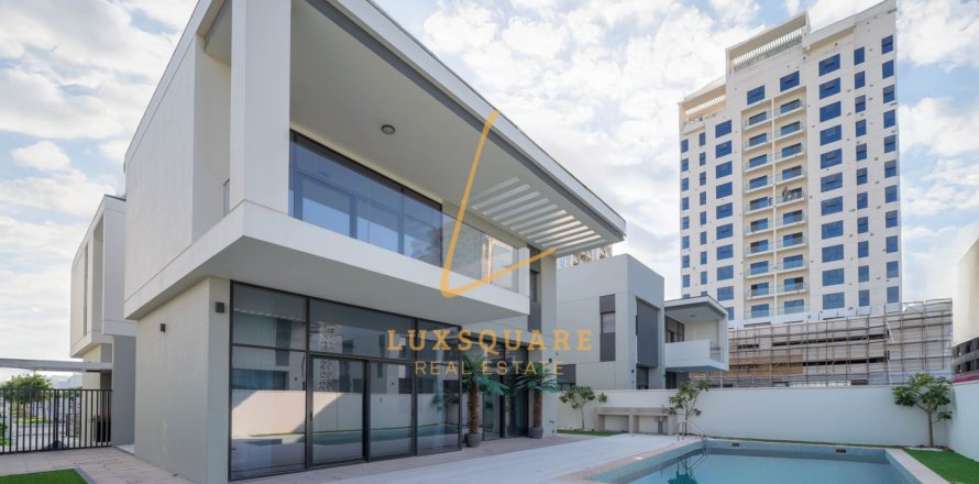 Villa sa Al Furjan, Dubai, UAE 4 silid-tulugan, 548 sq.m. № 720044
