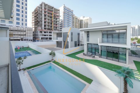Villa sa Al Furjan, Dubai, UAE 4 silid-tulugan, 548 sq.m. № 720044 - larawan 2