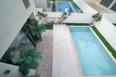 Villa sa Al Furjan, Dubai, UAE 4 silid-tulugan, 548 sq.m. № 720044 - larawan 25