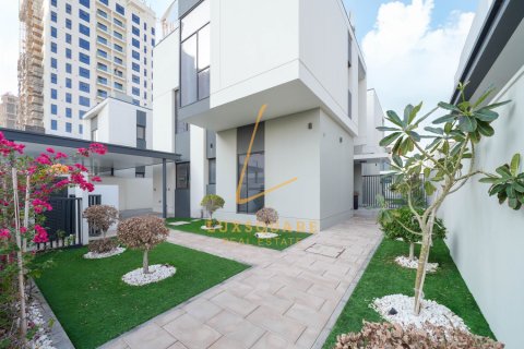Villa sa Al Furjan, Dubai, UAE 4 silid-tulugan, 548 sq.m. № 720044 - larawan 29