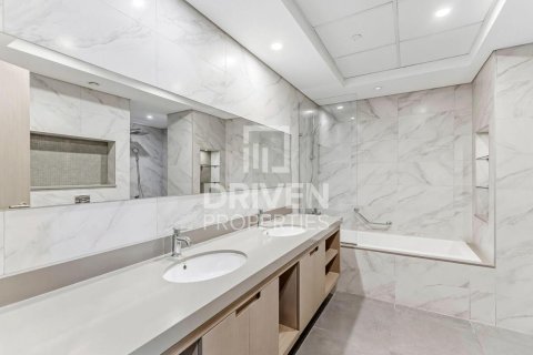 Appartamento in affitto a Al Satwa, Dubai, EAU 3 camere da letto, 222.97 mq. № 745164 - foto 19