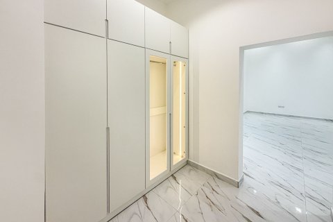 Vilë në Dubai, Emiratet e Bashkuara Arabe 5 dhoma gjumi, 743.22 m2. № 759853 - Foto 8