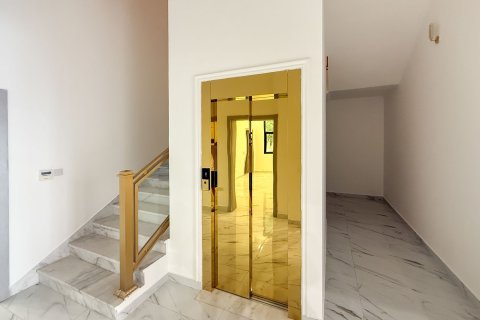 Vilë në Dubai, Emiratet e Bashkuara Arabe 5 dhoma gjumi, 743.22 m2. № 759853 - Foto 5