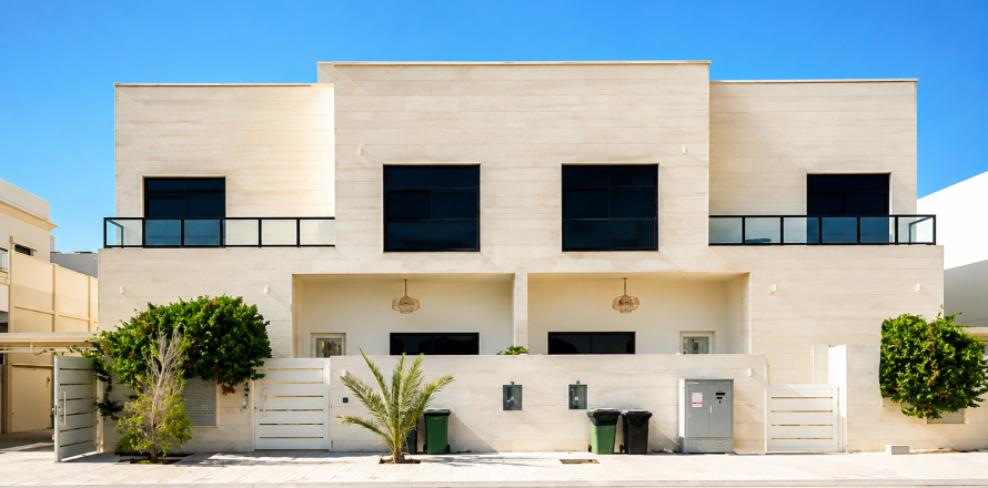 Vilë në Dubai, Emiratet e Bashkuara Arabe 5 dhoma gjumi, 743.22 m2. № 759853
