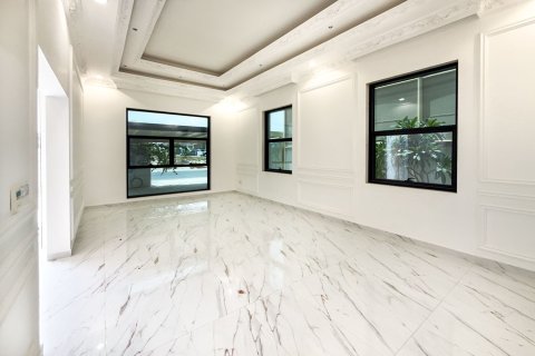 Vilë në Dubai, Emiratet e Bashkuara Arabe 5 dhoma gjumi, 743.22 m2. № 759853 - Foto 4
