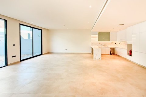Adosado en alquiler en Dubai Land, Dubai, EAU 3 dormitorios, 290.59 m2 № 759855 - foto 6