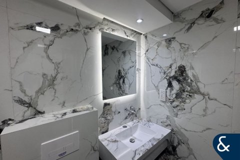 Зняти в оренду квартиру в Даунтаун Дубай (Даунтаун Бурдж Дубай), ОАЕ 2 спальні, 115м2, № 685357 - фото 15