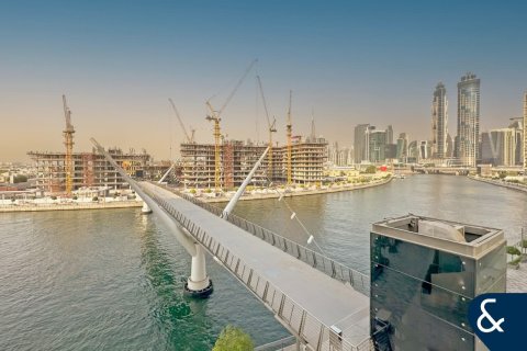 Квартира в CANAL FRONT RESIDENCES в Аль-Сафа, Дубай, ОАЭ 3 спальни, 195м2 № 685369