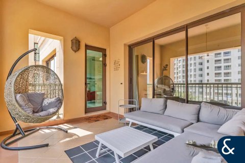 Apartment in GOLDEN MILE in Palm Jumeirah, Dubai, UAE 2 bedrooms, 166 sq.m. № 685355 - photo 3