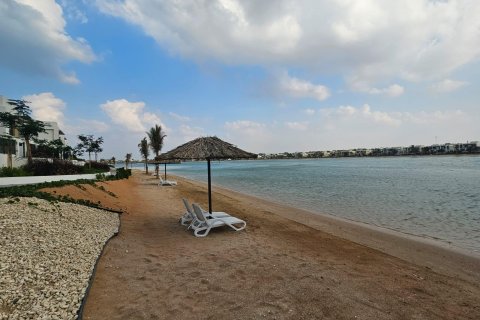 Villa à vendre à Mina Al Arab, Ras Al Khaimah, EAU 4 chambres, 353 m2 № 656406 - photo 2