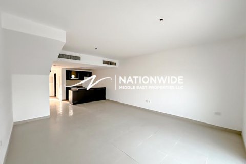 Купить виллу в Абу-Даби, ОАЭ 3 спальни, 174м2, № 669358 - фото 2