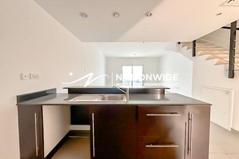 Купить виллу в Абу-Даби, ОАЭ 3 спальни, 174м2, № 669358 - фото 3