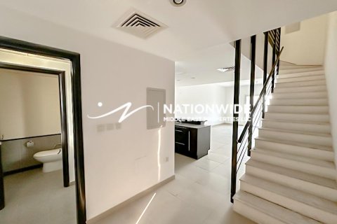 Купить виллу в Абу-Даби, ОАЭ 3 спальни, 174м2, № 669358 - фото 5