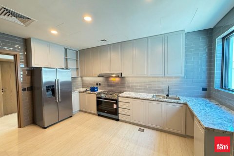 Vila u gradu Dubai, UAE 6 spavaće sobe, 462.6 m2 Br. 758372 - Slika 10