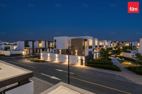Dubai、UAE にあるタウンハウスの賃貸物件 3ベッドルーム、152.8 m2、No758371 - 写真 2