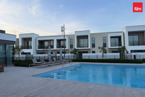 Dubai、UAE にあるタウンハウスの賃貸物件 3ベッドルーム、152.8 m2、No758371 - 写真 11