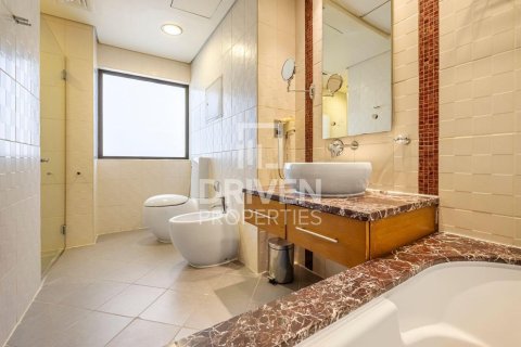Huoneisto Jumeirah Beach Residence, Dubai, Arabiemiraatit 2 makuuhuonetta, 135.92 m2 № 746043 - kuva 11