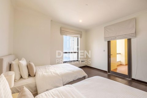 Huoneisto Jumeirah Beach Residence, Dubai, Arabiemiraatit 2 makuuhuonetta, 135.92 m2 № 746043 - kuva 10