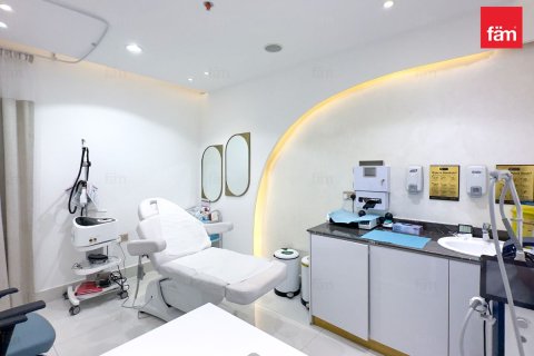 Müüa pood asukohaga Dubai, AÜE: 297.8 m² Nr 655930 - pilt 8