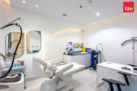 Müüa pood asukohaga Dubai, AÜE: 297.8 m² Nr 655930 - pilt 21