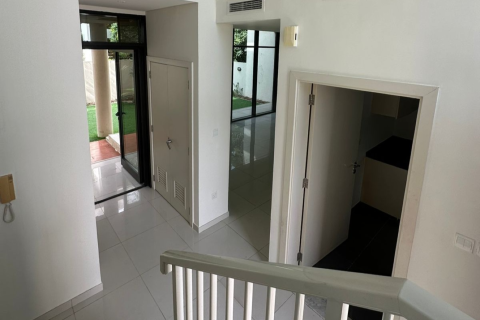 Villa en venta en DAMAC Hills (Akoya by DAMAC), Dubai, EAU 3 dormitorios, 255 m2 № 658740 - foto 4