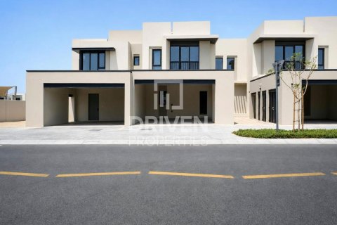 Jebel Ali, Dubai, UAE의 임대용 타운하우스 침실 3개, 240.53제곱미터 번호 765526 - 사진 1