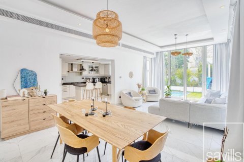 Vila di Meadows, Dubai, UEA 3 kamar tidur, 518 m2 nomor 638021 - foto 1