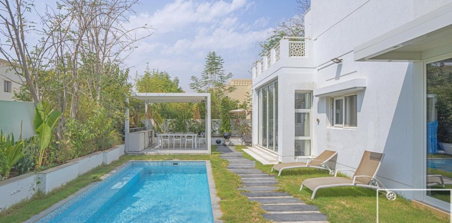 Vila u Meadows, Dubai, UAE 518 m2, 3 spavaćih soba Br. 638021