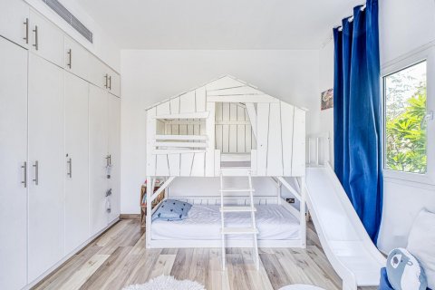 Vila di Meadows, Dubai, UEA 3 kamar tidur, 518 m2 nomor 638021 - foto 21