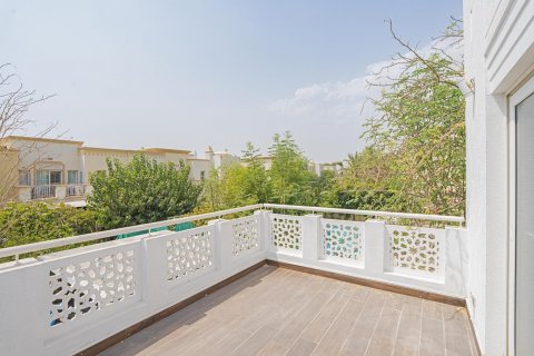 Vila di Meadows, Dubai, UEA 3 kamar tidur, 518 m2 nomor 638021 - foto 19