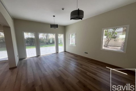 Villa Jumeirah Village Triangle, Dubaijā, AAE 2 istabas, 660.45 m2 Nr. 747572 - attēls 6