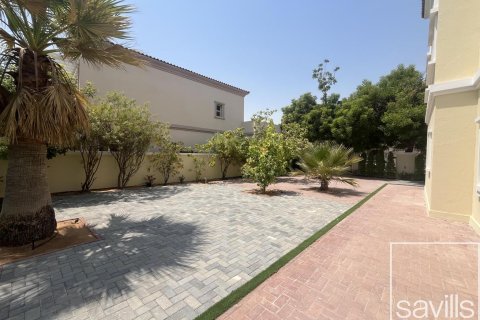Вилла Jumeirah Village Triangle, Дубай, БАӘ-да 2 жатын бөлмелер, 639.17 м² № 747571 - фото 4