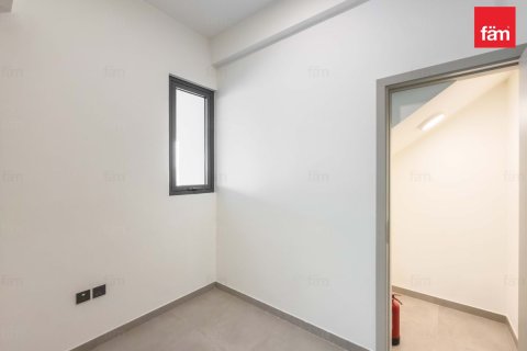 Villa te huur in Dubai, VAE 3 slaapkamers, 174 vr.m., nr 738618 - foto 12