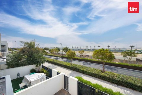 Villa te huur in Dubai, VAE 3 slaapkamers, 174 vr.m., nr 738618 - foto 22