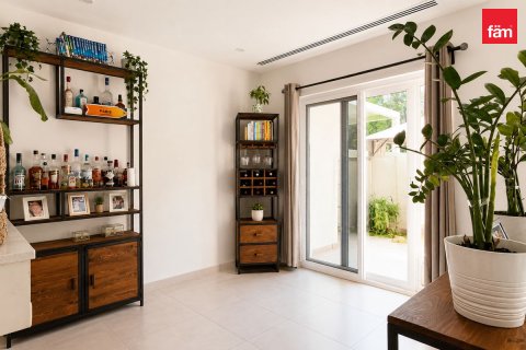 Villa till försäljning i Dubai, UAE 3 sovrum, 182.1 kvm Nr. 738619 - fotografi 10