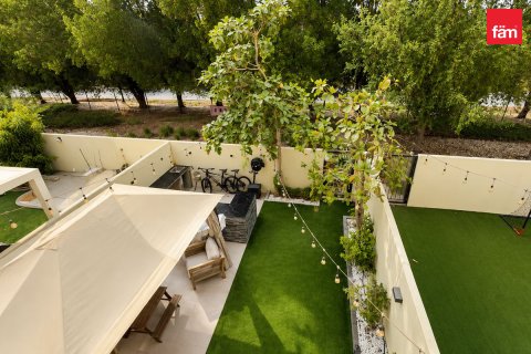 Villa till försäljning i Dubai, UAE 3 sovrum, 182.1 kvm Nr. 738619 - fotografi 5