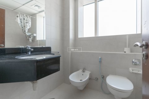 Apartment in Jumeirah Lake Towers, Dubai, UAE 3 bedrooms, 143.8 sq.m. № 634958 - photo 14