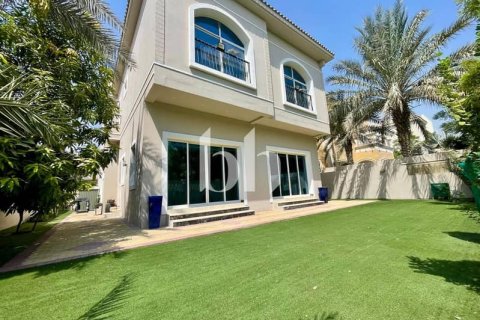 فيلا للبيع في فيلات، دبي، الإمارات العربية المتحدة 5 غرفة نوم ، 561 متر مربع ، رقم 643726 - صورة 5