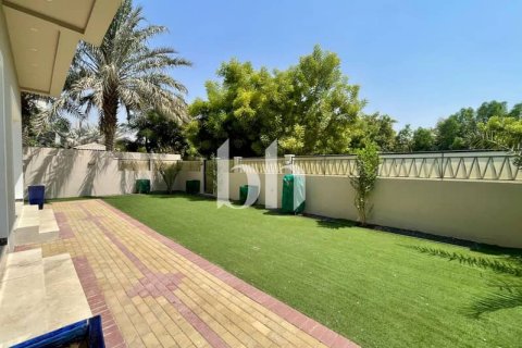 فيلا للبيع في فيلات، دبي، الإمارات العربية المتحدة 5 غرفة نوم ، 561 متر مربع ، رقم 643726 - صورة 3