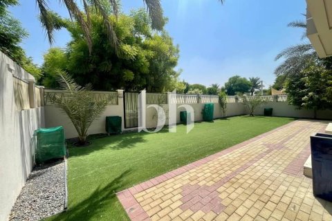 فيلا للبيع في فيلات، دبي، الإمارات العربية المتحدة 5 غرفة نوم ، 561 متر مربع ، رقم 643726 - صورة 6