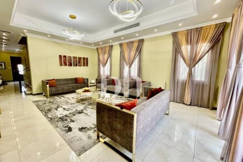 فيلا للبيع في فيلات، دبي، الإمارات العربية المتحدة 5 غرفة نوم ، 561 متر مربع ، رقم 643726 - صورة 14