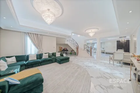 Villa till försäljning i Dubai Land, Dubai, UAE 5 sovrum, 674 kvm Nr. 661049 - fotografi 7